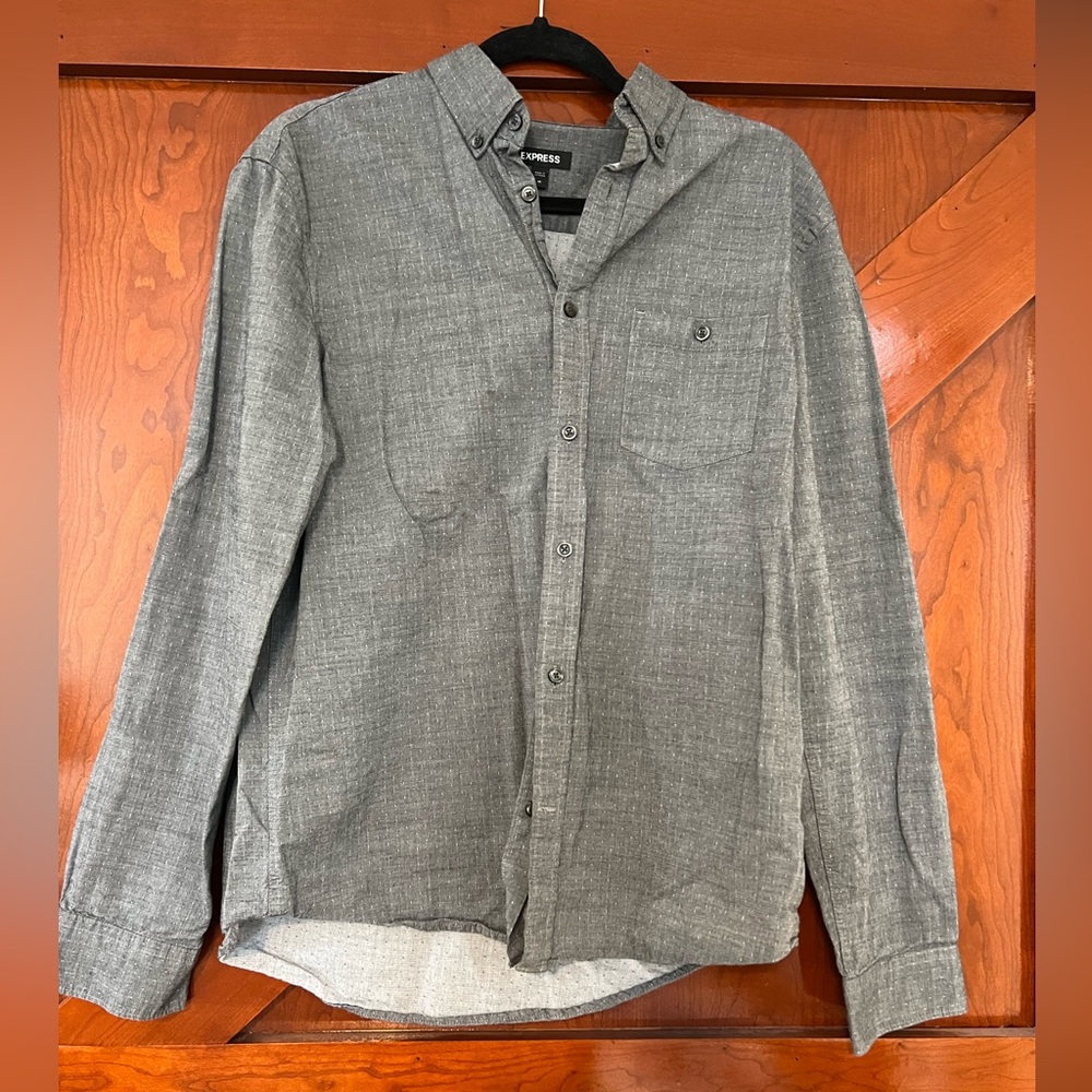 Express Button Up Shirt | Size Medium